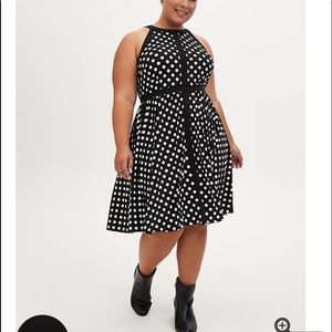 Nwt Torrid size 2 Black White Polka Dot Skate dres